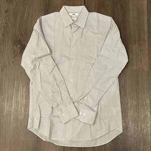 Uniqlo dress shirt